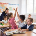 Нужен ли английский детям в Воронеже: взгляд родителей и экспертов